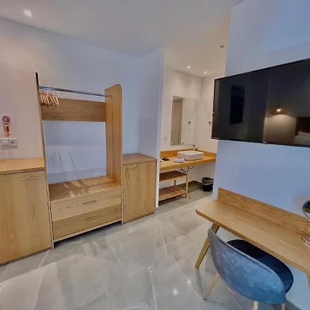 Hotel Pefkohori Beach 3*